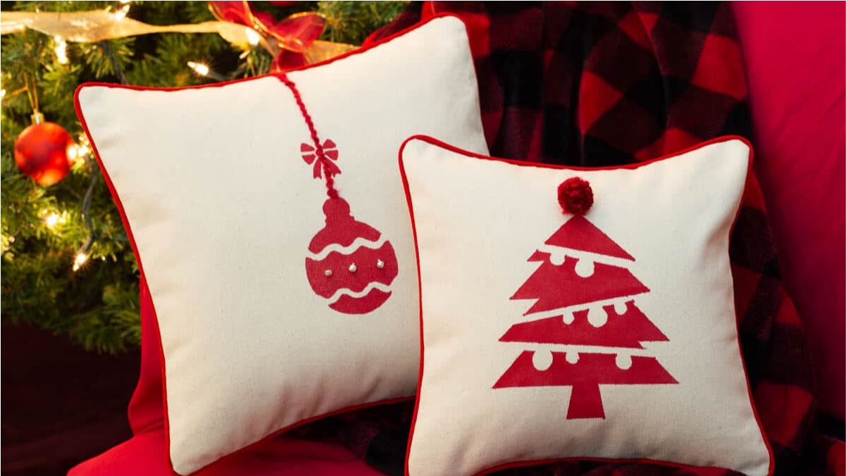 https://www.portraitflip.com/wp-content/uploads/2023/06/Cheap-Gift-For-Christmas-Printable-Christmas-Pillowcase.jpg