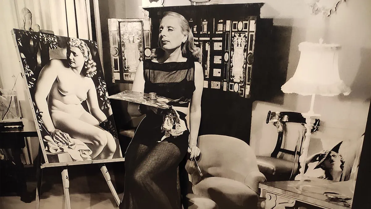 Tamara de Lempicka was a famous art deco artist